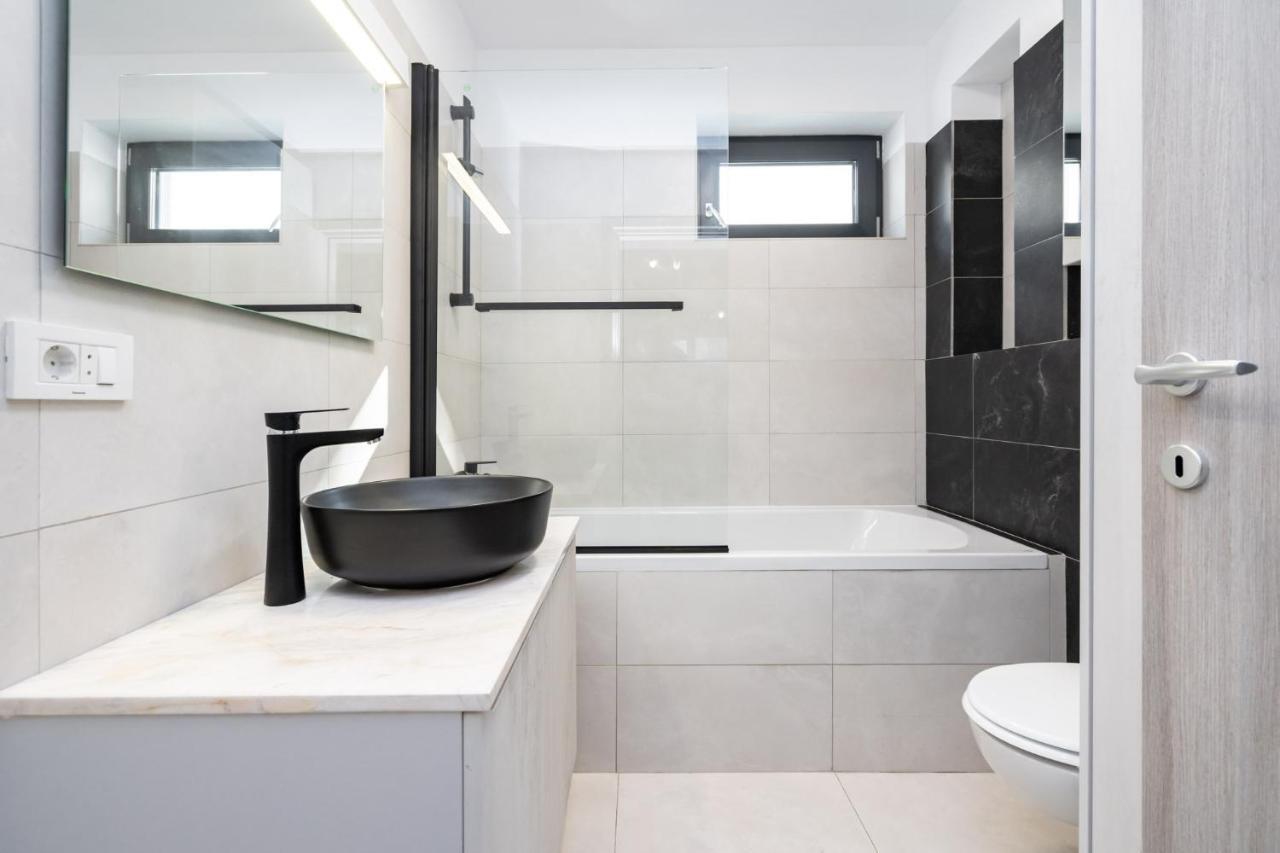 Central Apartment Diamond Bucarest Extérieur photo